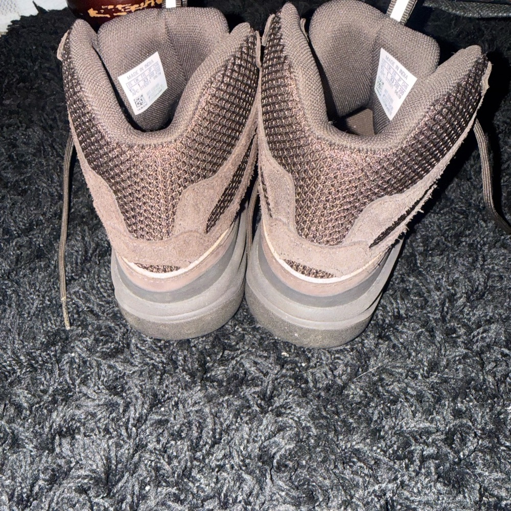 Adidas Yeezy Desert Boot ‘Oil’ - Picture 3 of 5